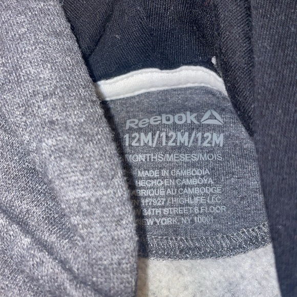 Boys Reebok - Picture 3 of 4